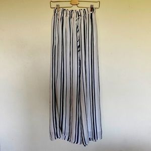American Eagle Outfitters XS wide leg, striped pants